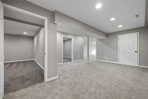 1206 Winchester Circle NE Swisher IA 52338