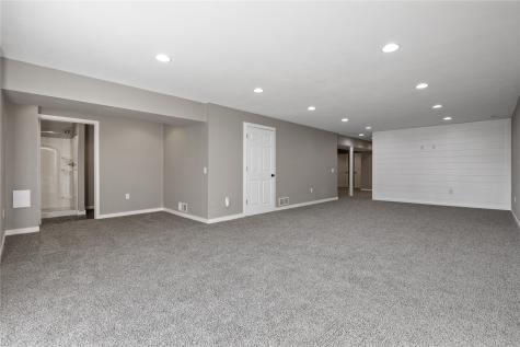 1206 Winchester Circle NE Swisher IA 52338