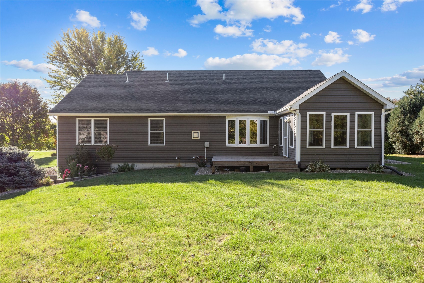 1206 Winchester Circle NE Swisher IA 52338