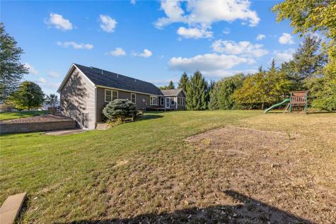 1206 Winchester Circle NE Swisher IA 52338