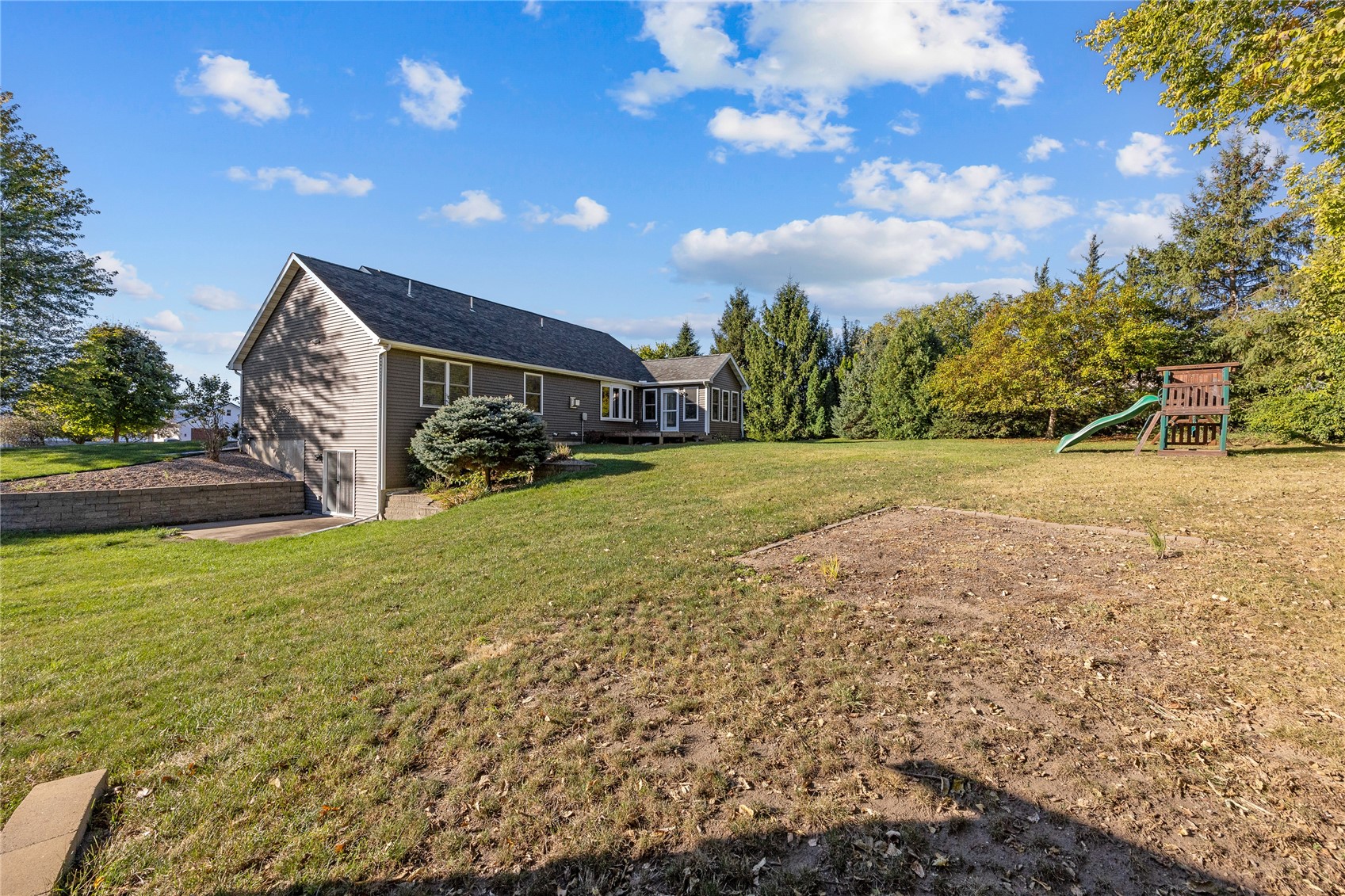 1206 Winchester Circle NE Swisher IA 52338