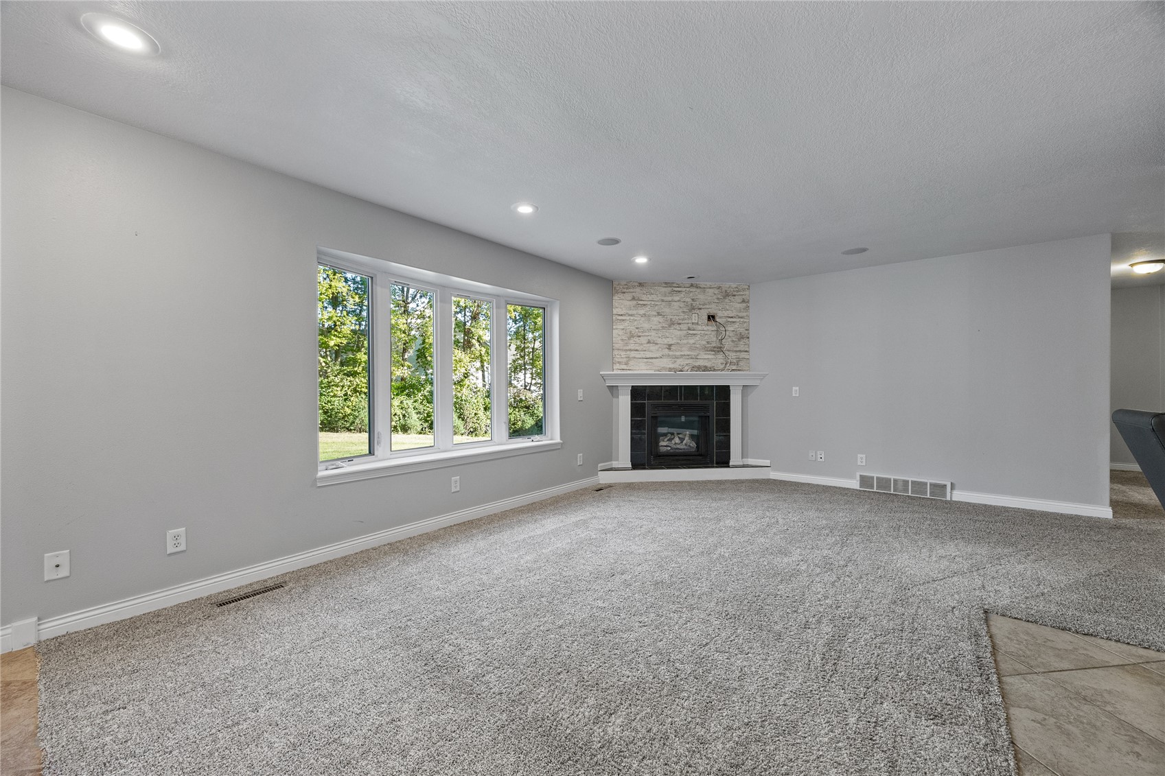 1206 Winchester Circle NE Swisher IA 52338
