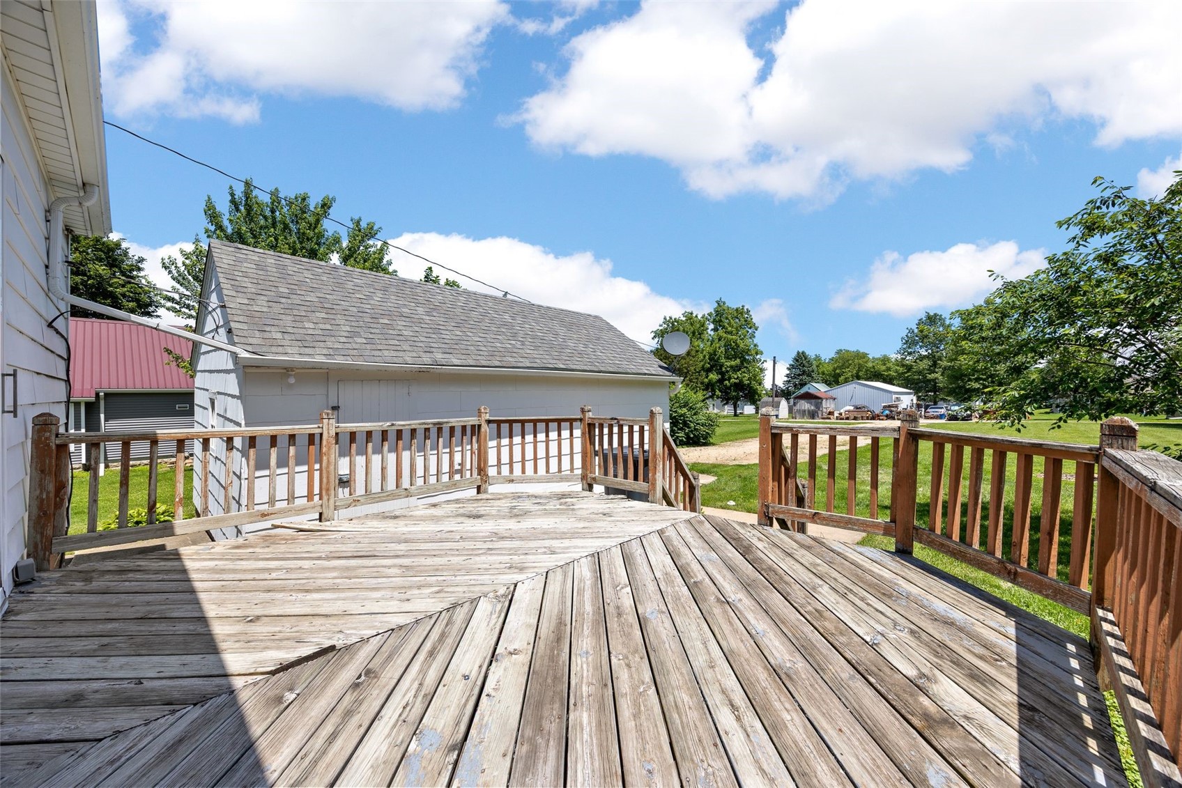 305 7th Avenue Clarence IA 52216