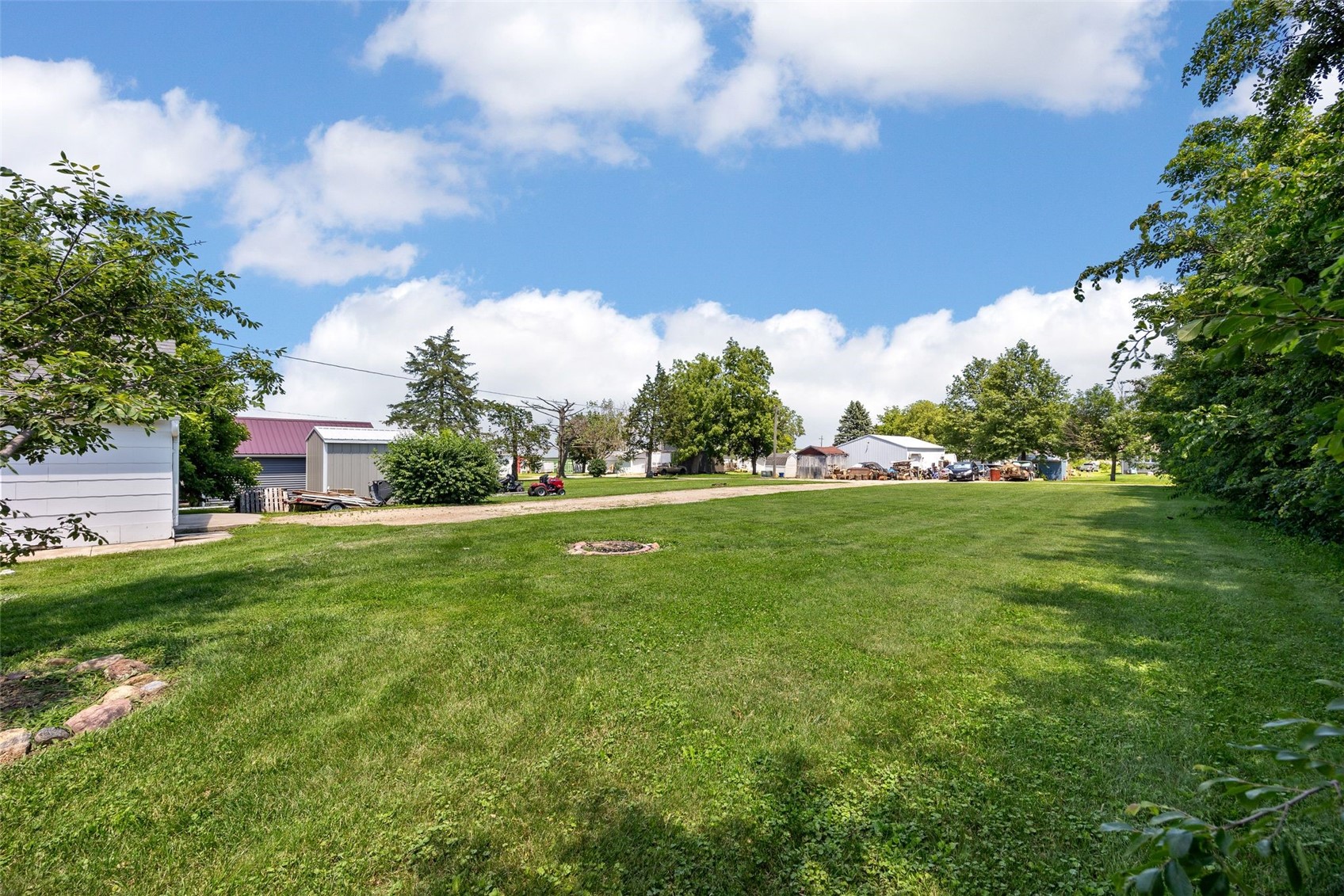 305 7th Avenue Clarence IA 52216