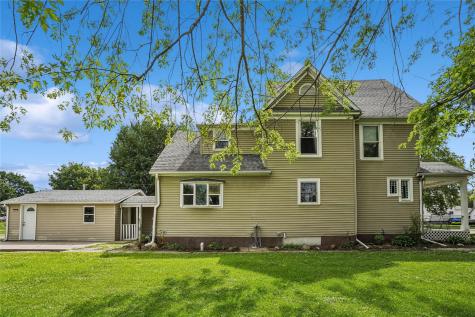 388 W Hilton Street Marengo IA 52301
