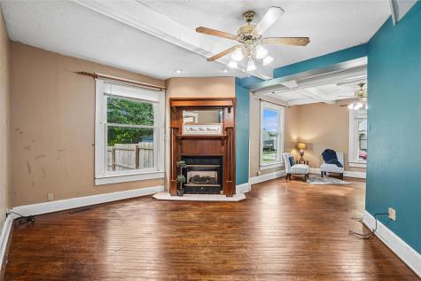 388 W Hilton Street Marengo IA 52301