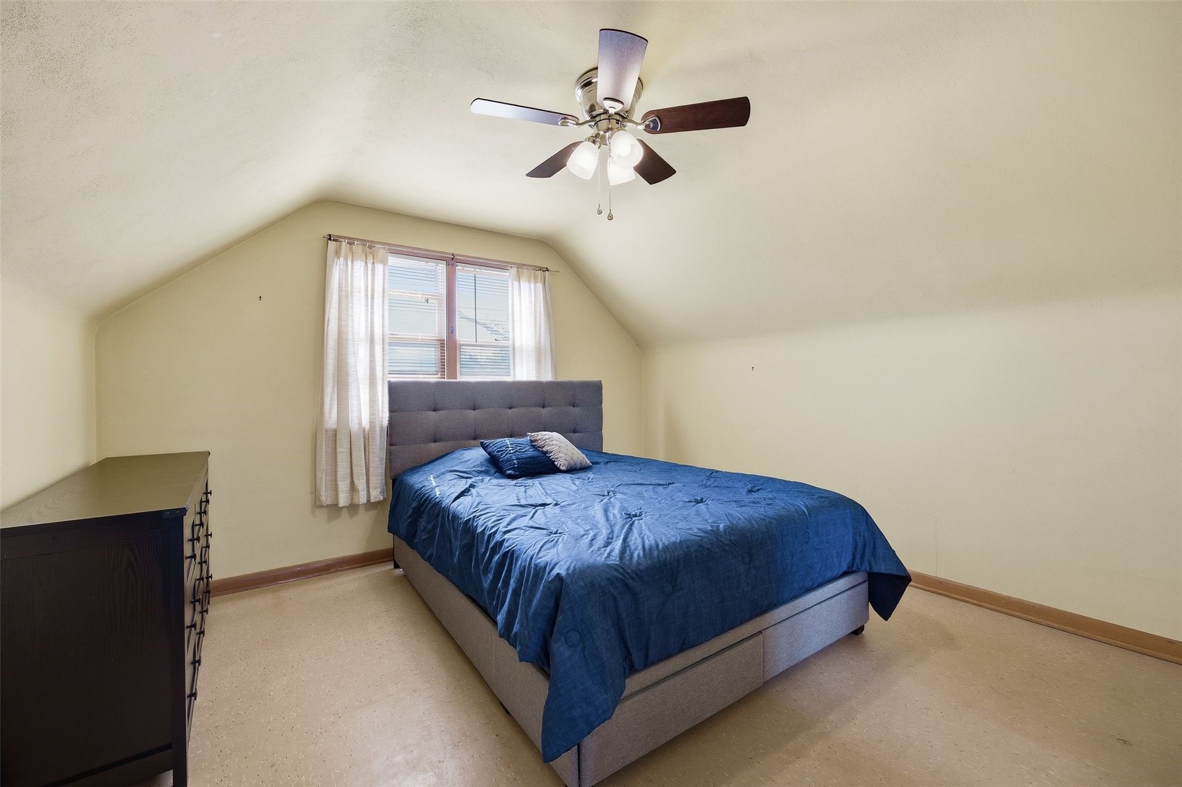1524 48th Street NE Cedar Rapids IA 52402
