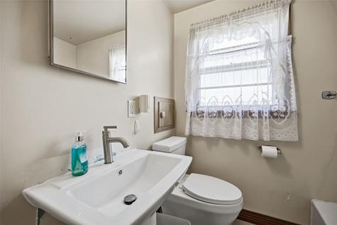 1524 48th Street NE Cedar Rapids IA 52402