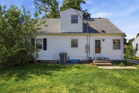1524 48th Street NE Cedar Rapids IA 52402