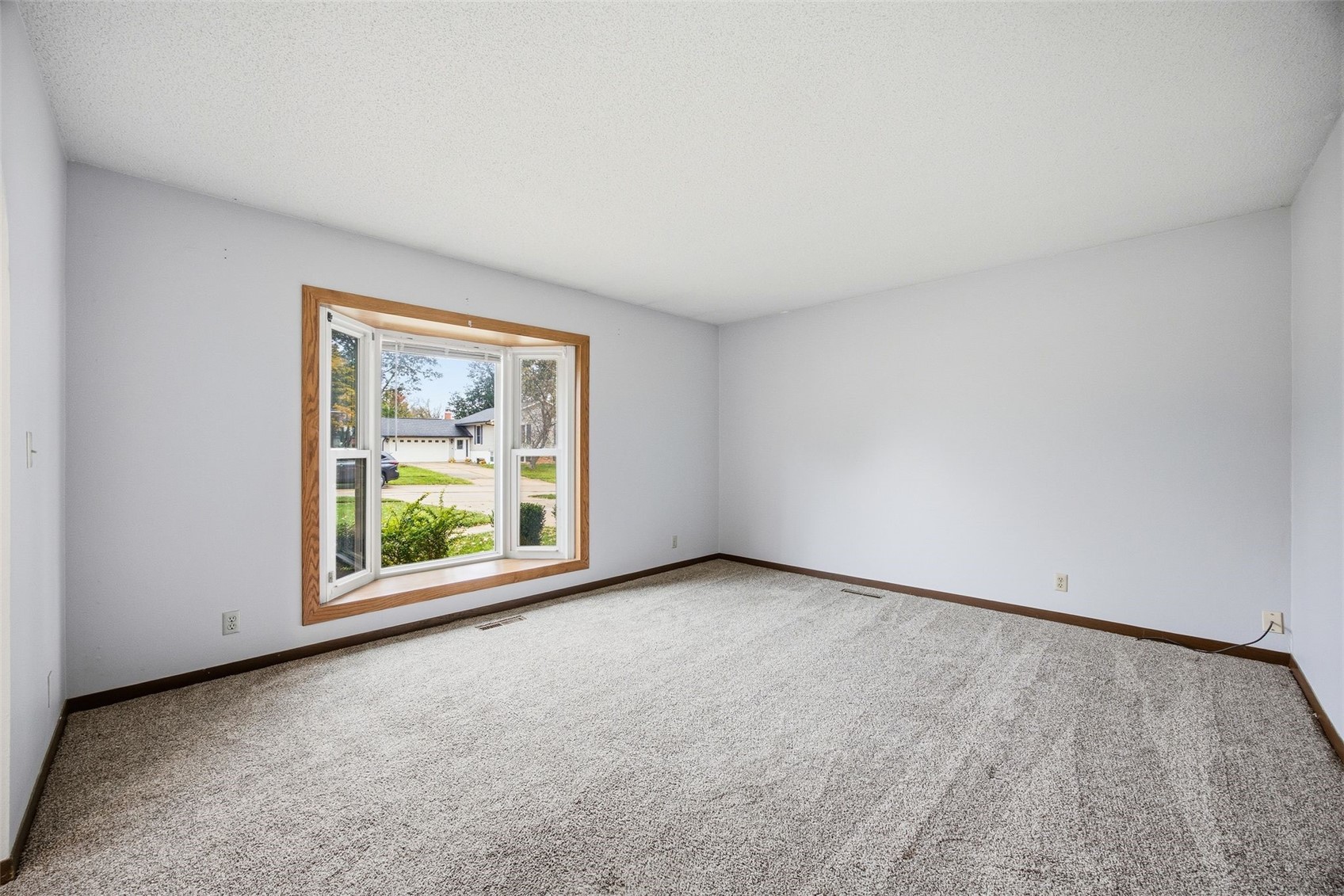 114 Sand Lane NW Cedar Rapids IA 52405