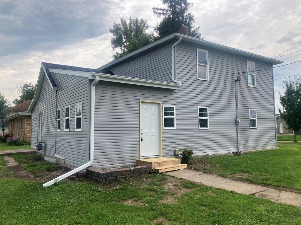 1002 S 8th Avenue Vinton IA 52349