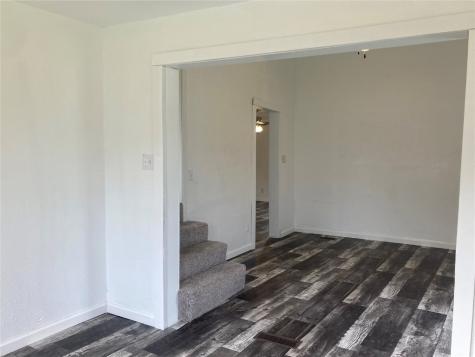 1002 S 8th Avenue Vinton IA 52349