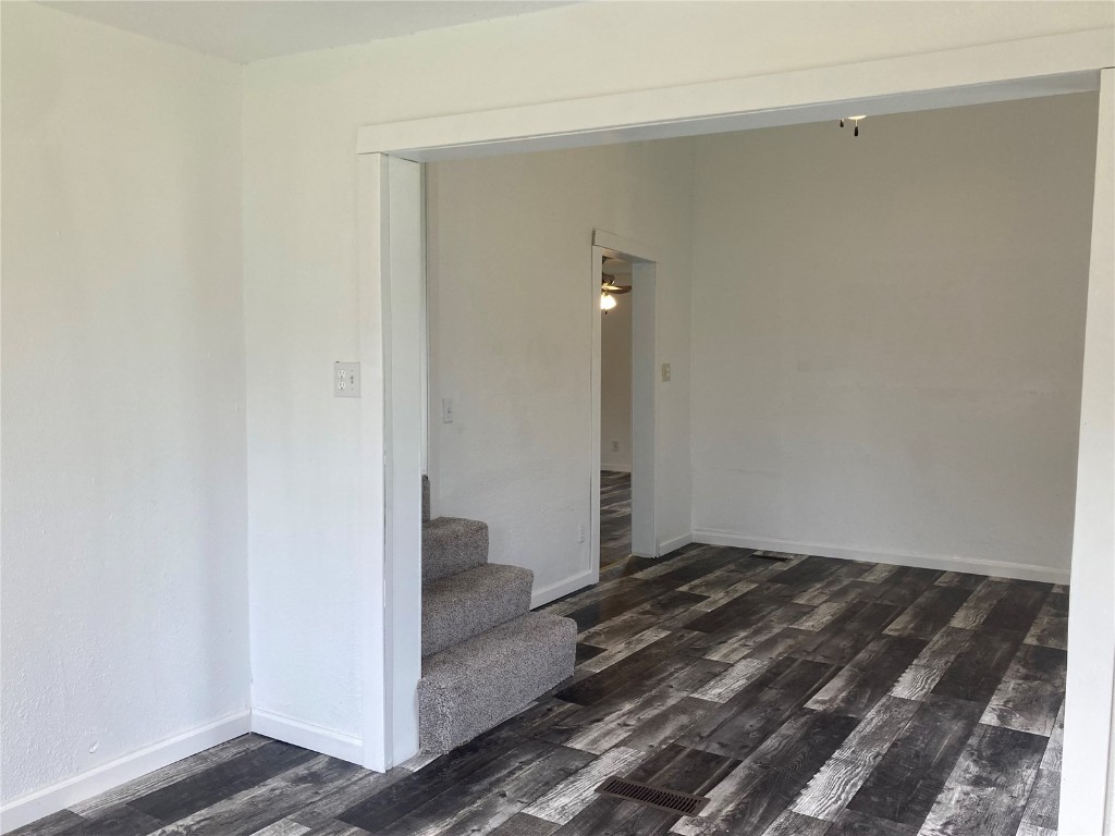 1002 S 8th Avenue Vinton IA 52349