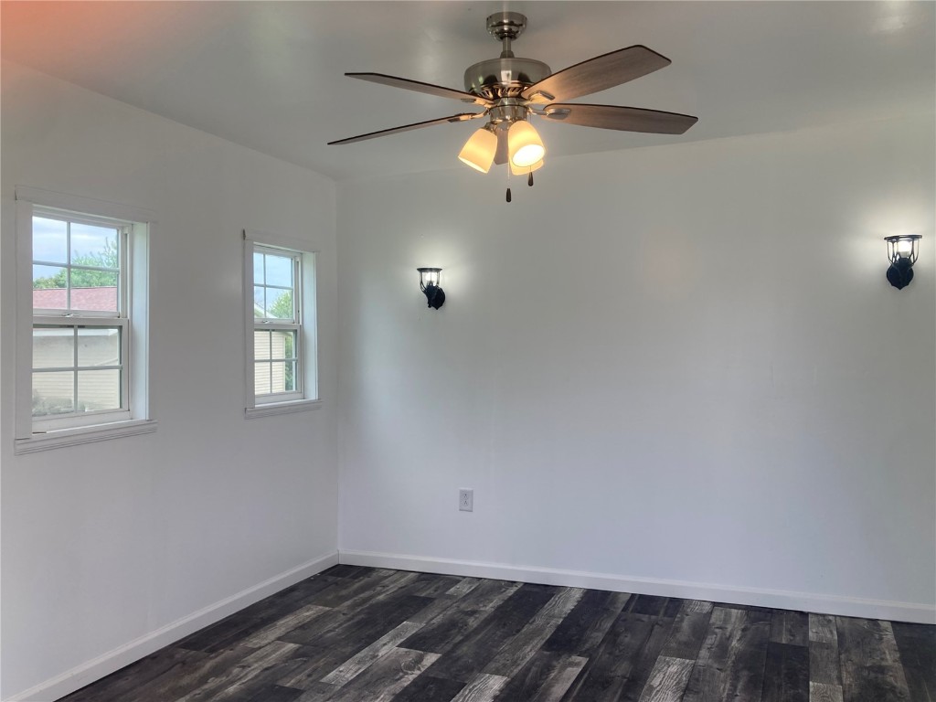 1002 S 8th Avenue Vinton IA 52349