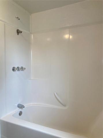 1002 S 8th Avenue Vinton IA 52349
