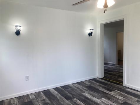 1002 S 8th Avenue Vinton IA 52349