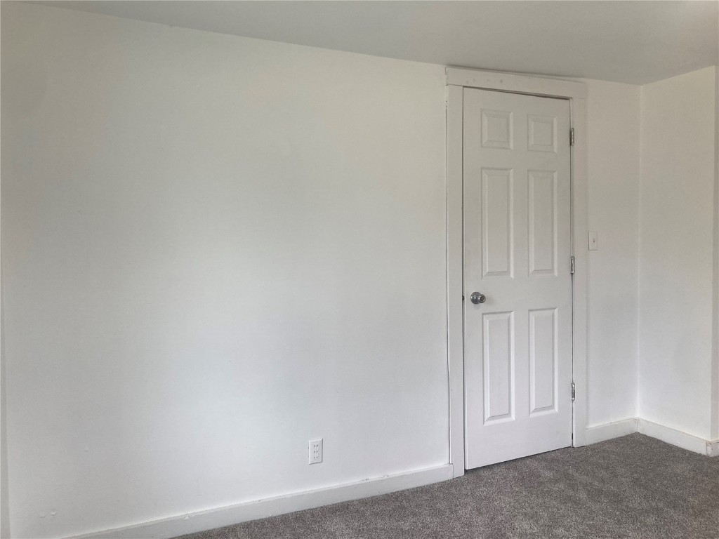 1002 S 8th Avenue Vinton IA 52349