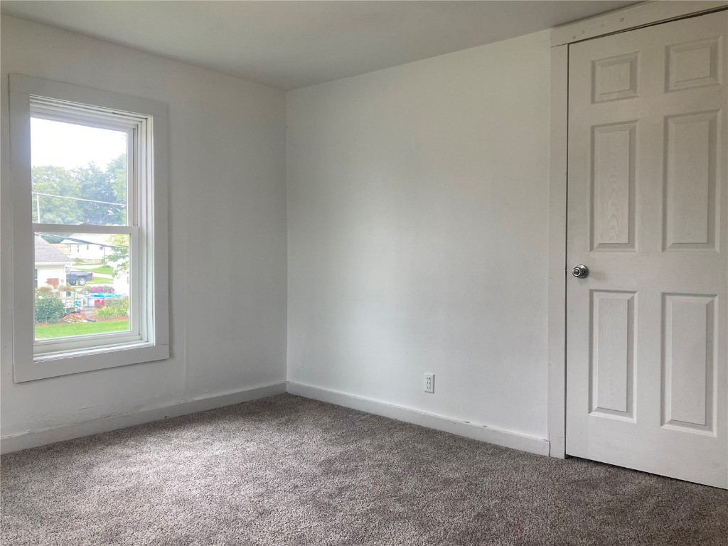 1002 S 8th Avenue Vinton IA 52349
