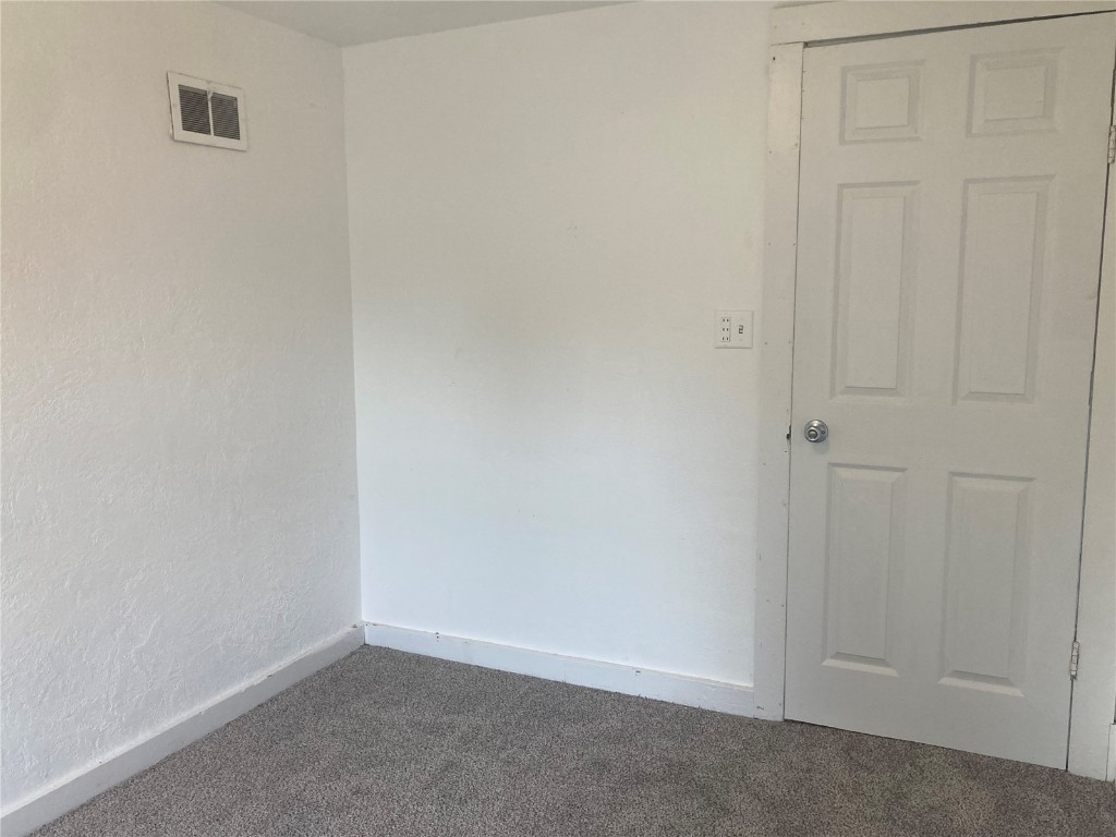 1002 S 8th Avenue Vinton IA 52349