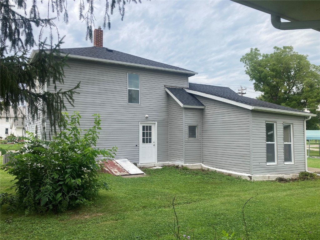 1002 S 8th Avenue Vinton IA 52349