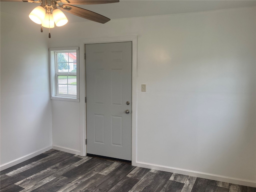1002 S 8th Avenue Vinton IA 52349