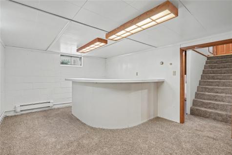 321 Rose Avenue Swisher IA 52338