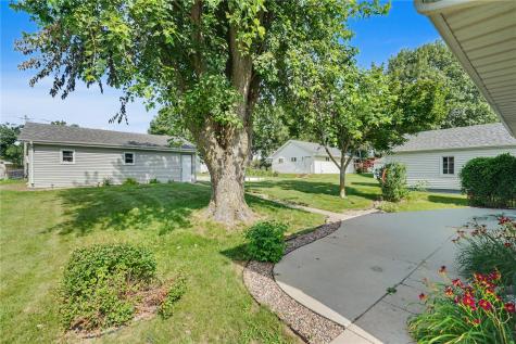 321 Rose Avenue Swisher IA 52338