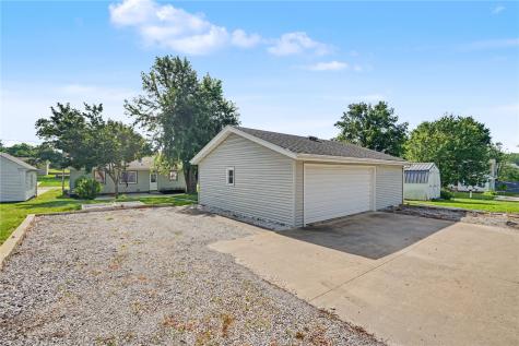 321 Rose Avenue Swisher IA 52338