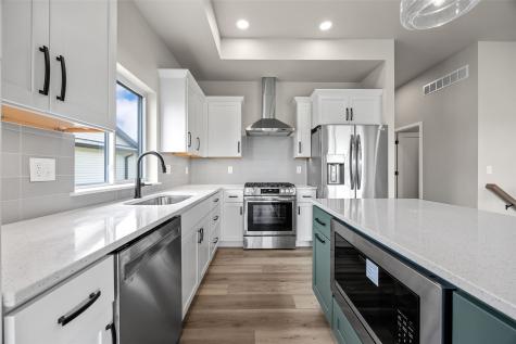 3064 Ridgeview Circle Coralville IA 52241