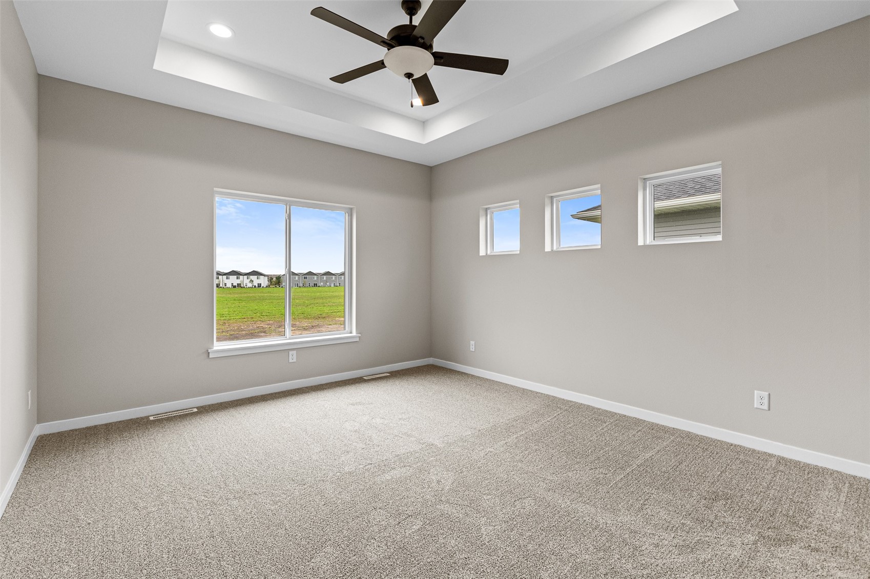 3064 Ridgeview Circle Coralville IA 52241