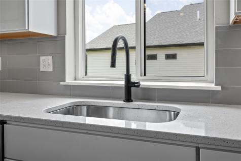 3064 Ridgeview Circle Coralville IA 52241