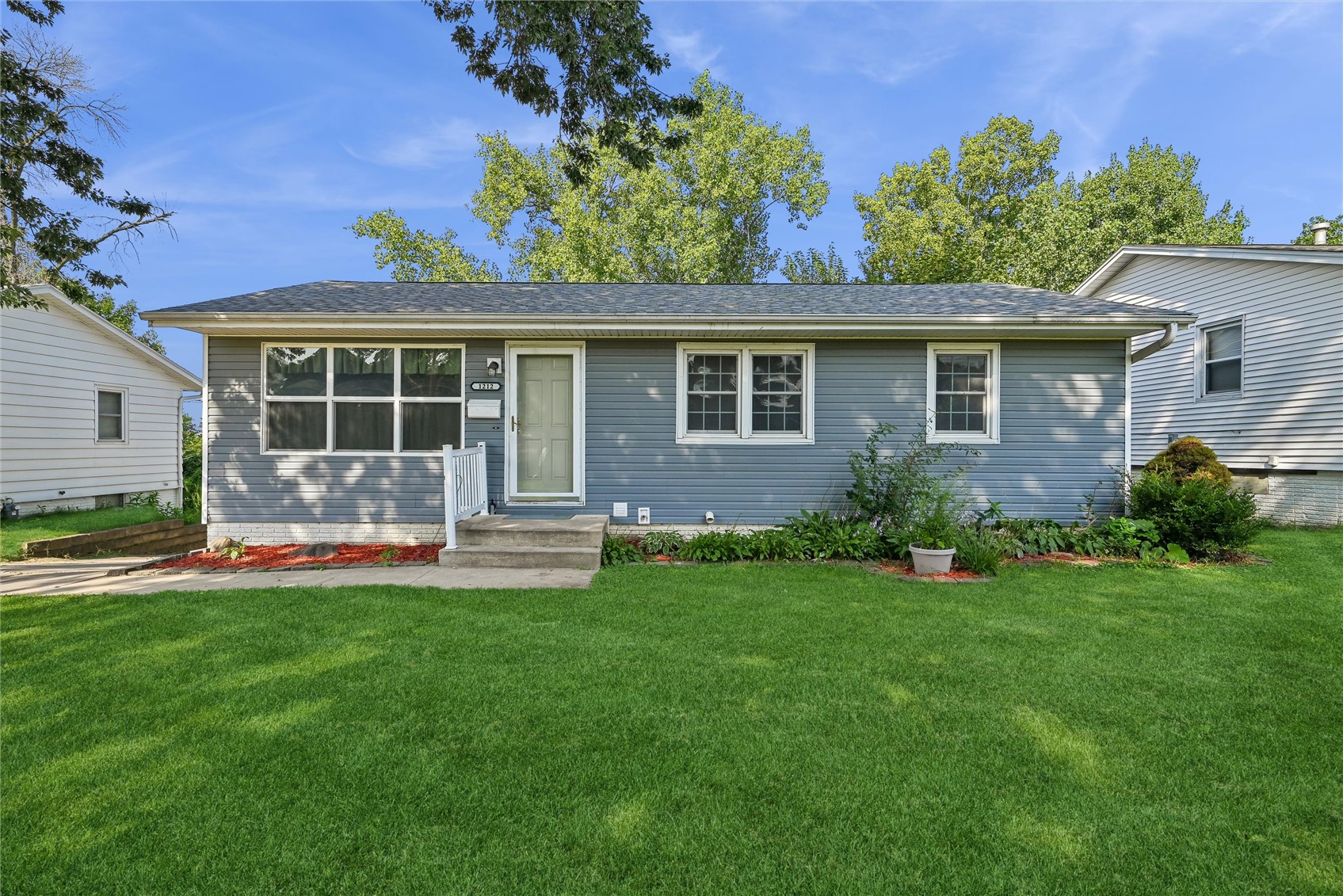 1212 18th Street NW Cedar Rapids IA 52405