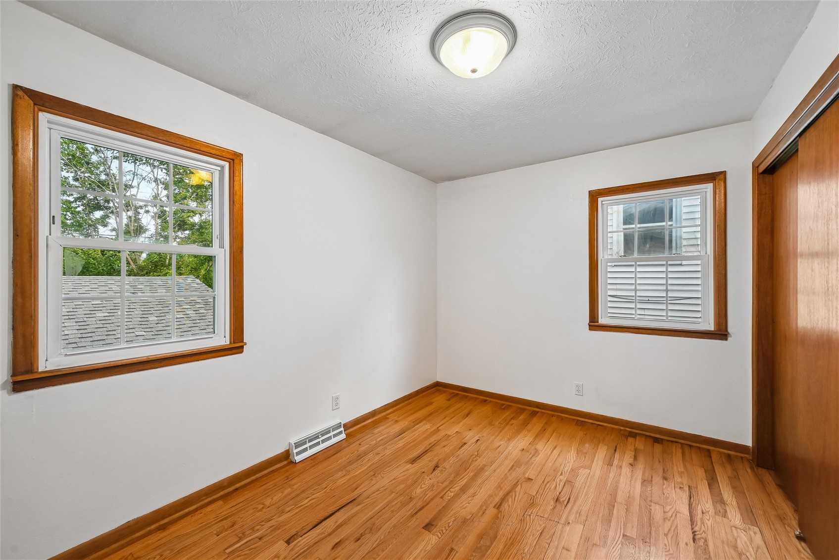 1212 18th Street NW Cedar Rapids IA 52405
