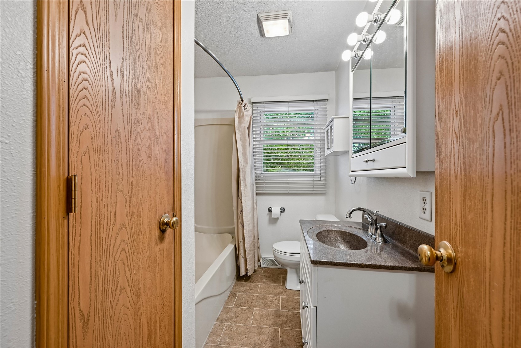 1212 18th Street NW Cedar Rapids IA 52405