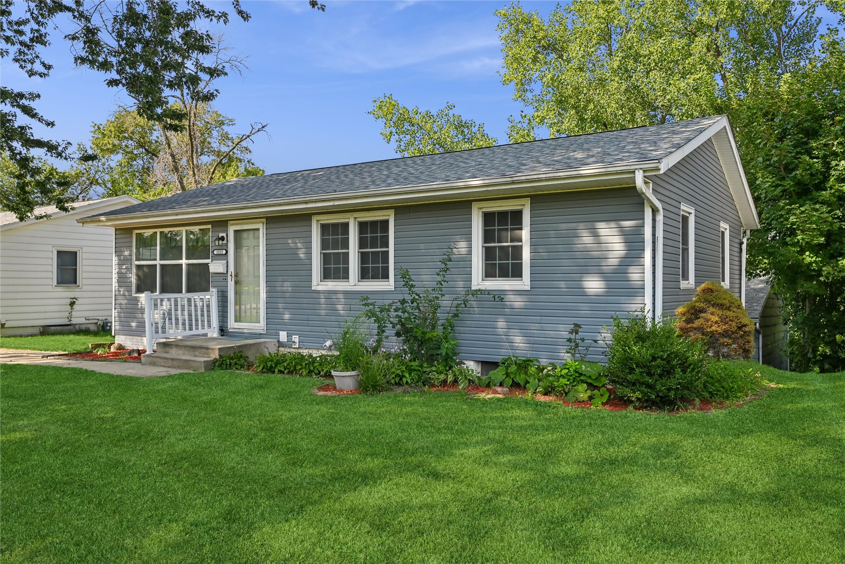 1212 18th Street NW Cedar Rapids IA 52405