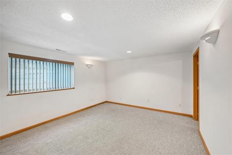 1212 18th Street NW Cedar Rapids IA 52405