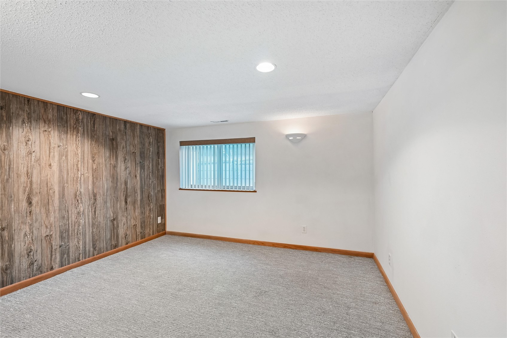 1212 18th Street NW Cedar Rapids IA 52405