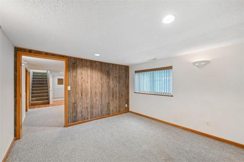 1212 18th Street NW Cedar Rapids IA 52405