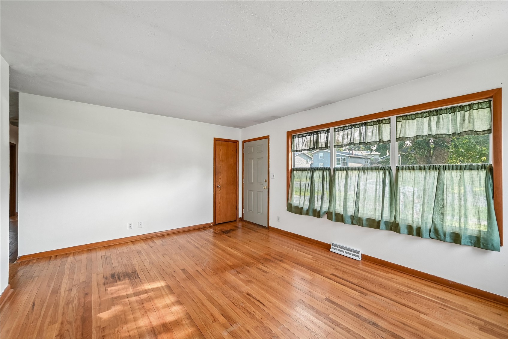 1212 18th Street NW Cedar Rapids IA 52405