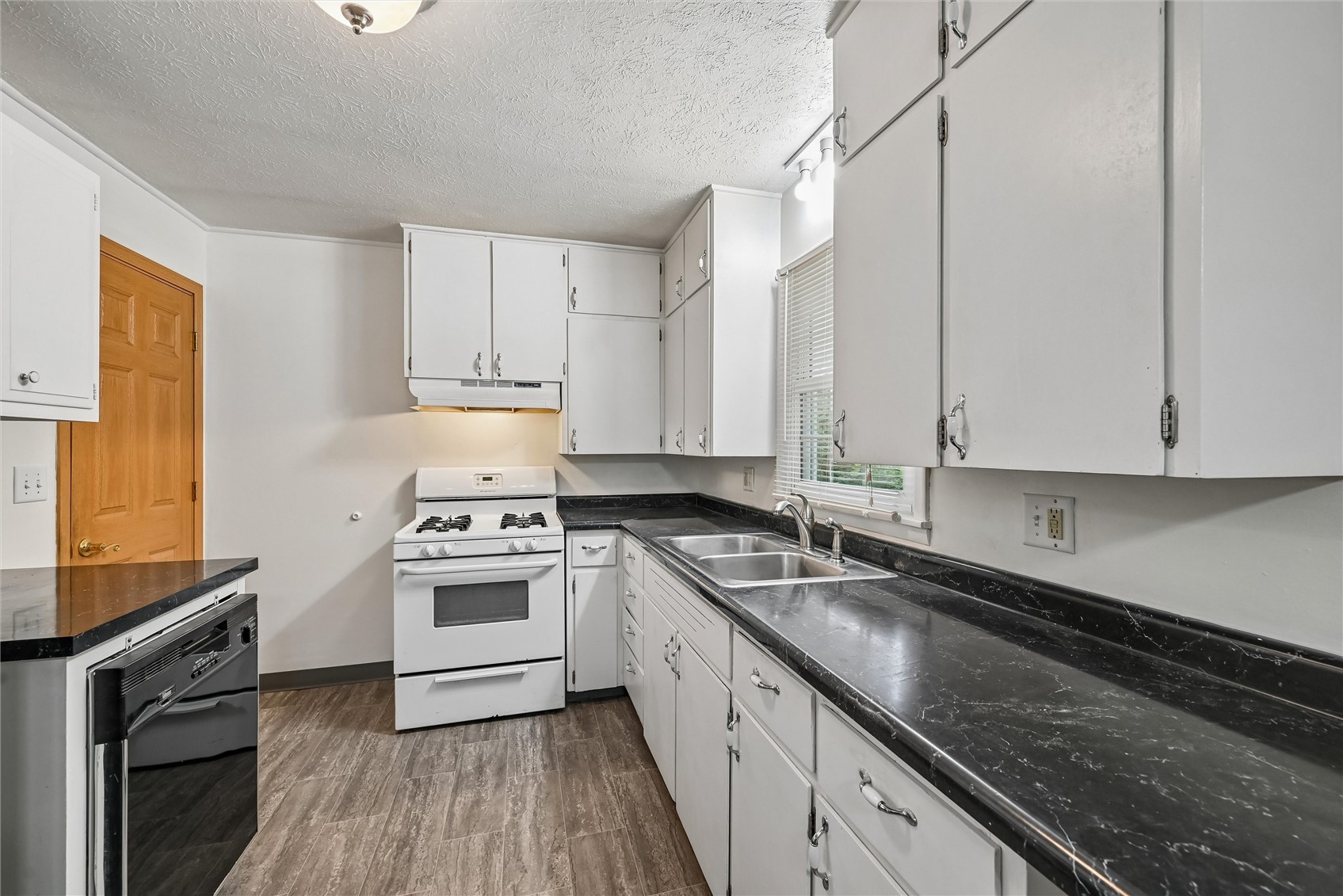 1212 18th Street NW Cedar Rapids IA 52405