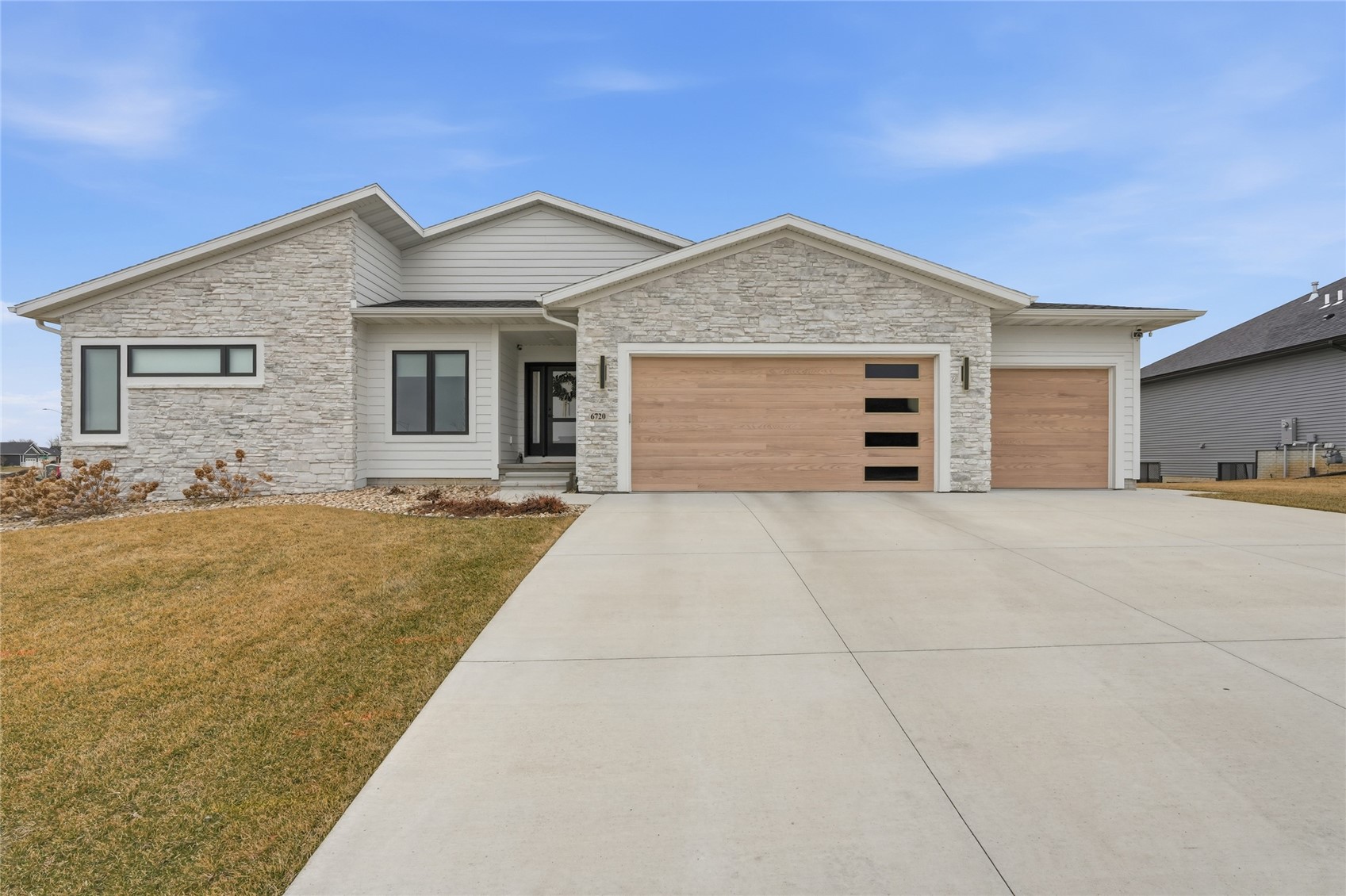 6720 Caldwell Lane NE Cedar Rapids IA 52411