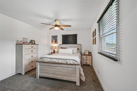 3102 Bayberry Drive SW Cedar Rapids IA 52404
