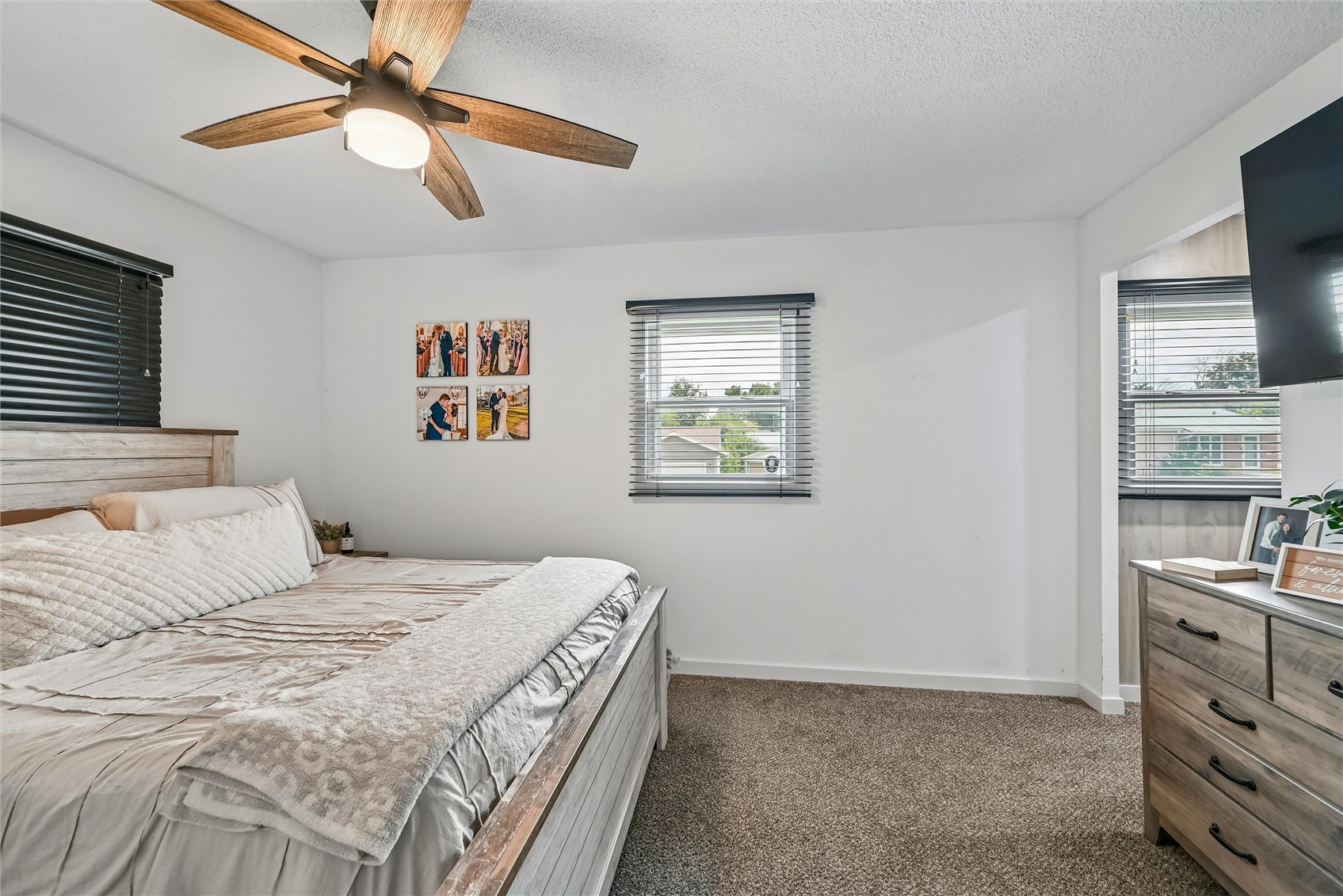 3102 Bayberry Drive SW Cedar Rapids IA 52404