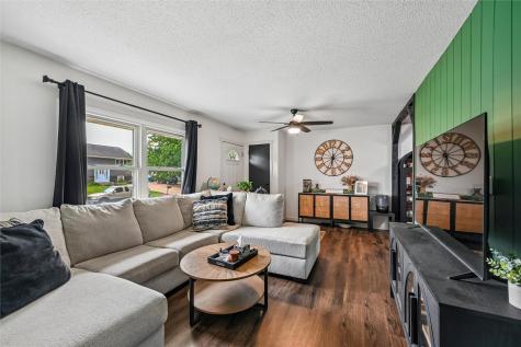 3102 Bayberry Drive SW Cedar Rapids IA 52404