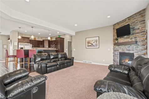 1905 Rogers Creek Road Ely IA 52227