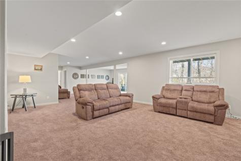 1905 Rogers Creek Road Ely IA 52227