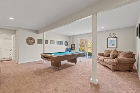 1905 Rogers Creek Road Ely IA 52227