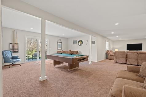 1905 Rogers Creek Road Ely IA 52227