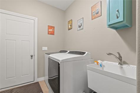 1905 Rogers Creek Road Ely IA 52227