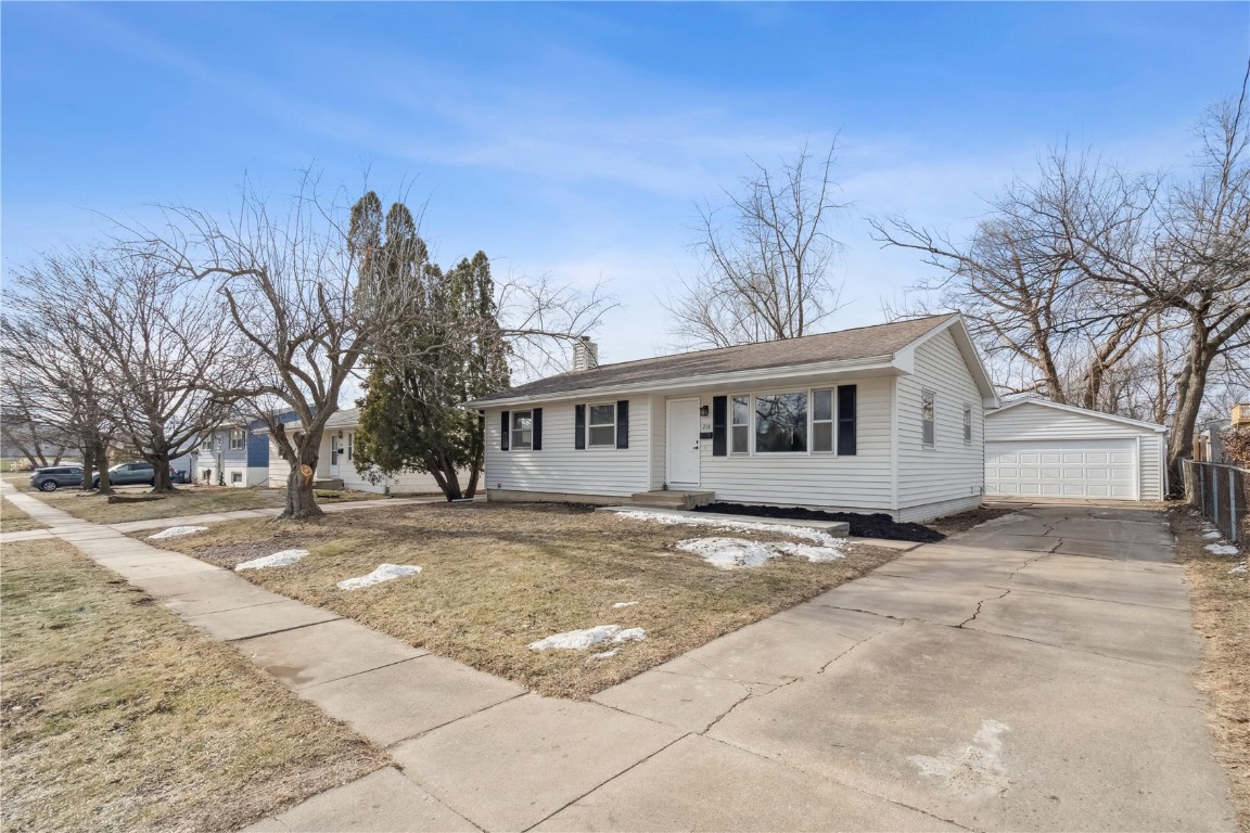 218 31st Street SW Cedar Rapids IA 52404